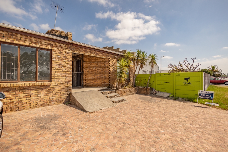 2 Bedroom Property for Sale in Windsor Park Western Cape